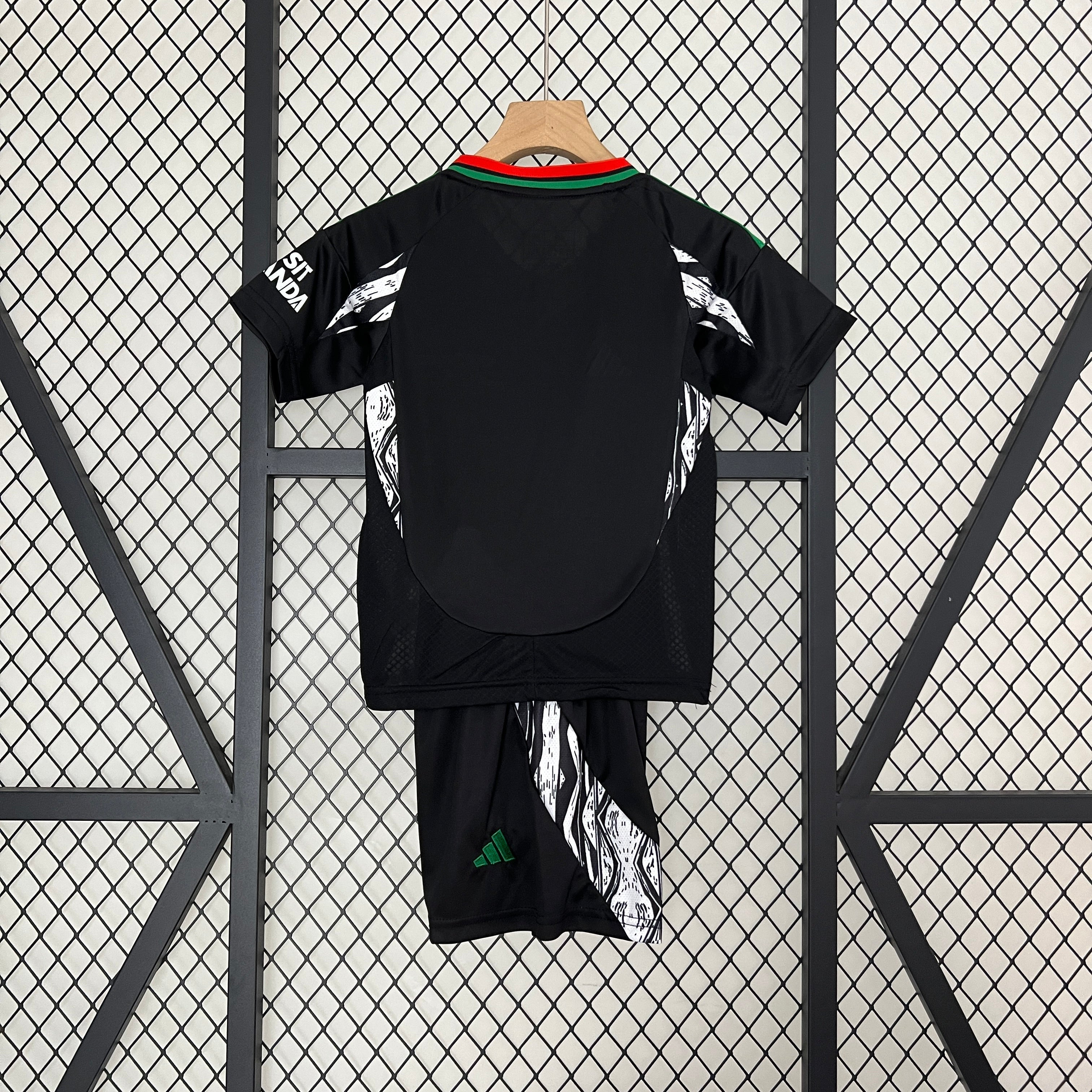 Camiseta y Pantalones para niños Arsenal Away 24/25