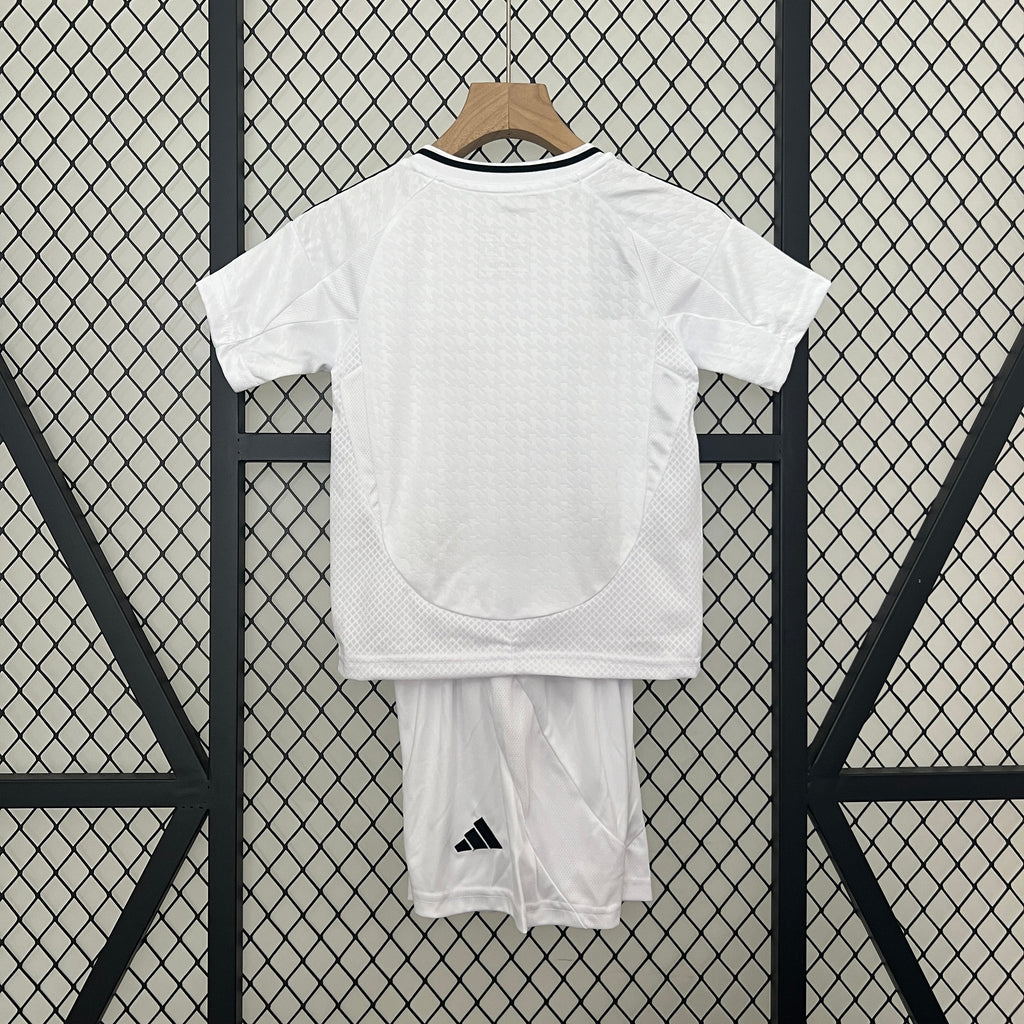 Camiseta y Pantalones para niños Real Madrid Home 24/25