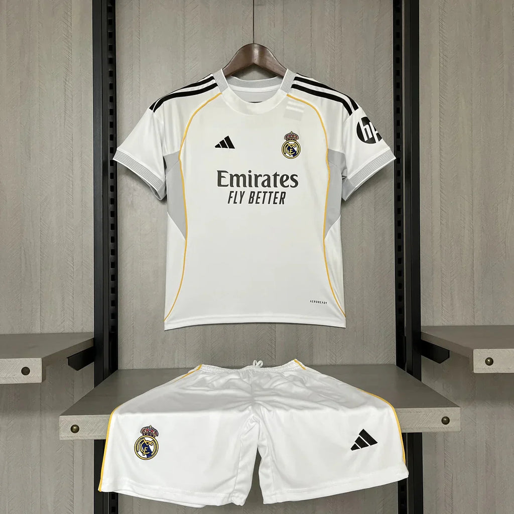 Camiseta y Pantalones para niños Real Madrid Home 25/26