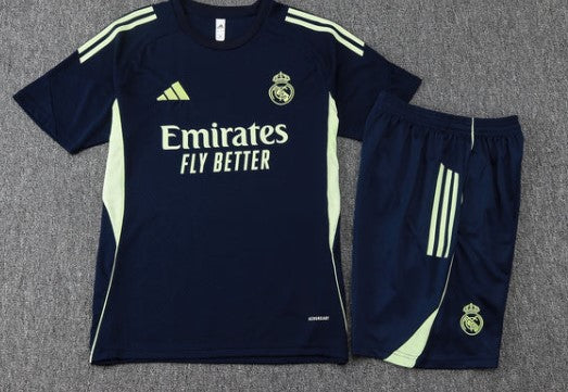 Camiseta y Pantalón corto de entrenamiento Real Madrid 25/26