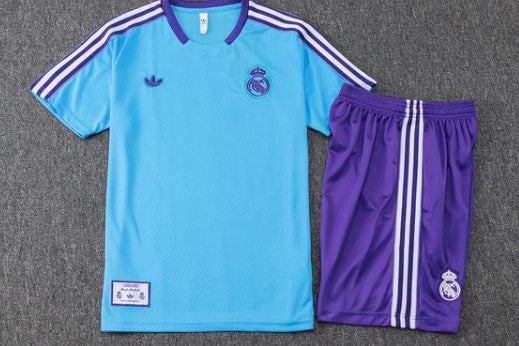 Camiseta y Pantalón corto de entrenamiento Real Madrid 25/26