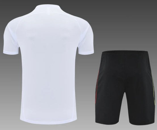 Camiseta y Pantalón corto de entrenamiento Juventus 25/26