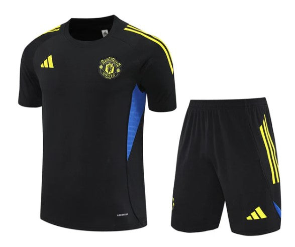 Camiseta y Pantalón corto de entrenamiento Manchester United 25/26