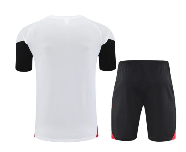 Camiseta y Pantalón corto de entrenamiento Manchester United 25/26