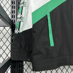 Abrigo Impermeable Real Betis 25/26