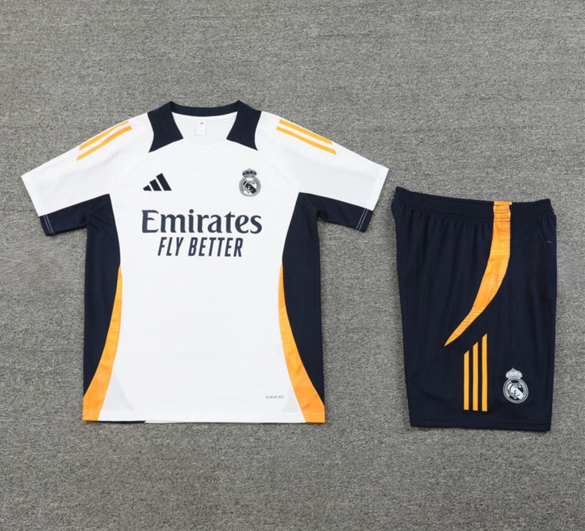 Camiseta y Pantalón corto de entrenamiento Real Madrid 24/25