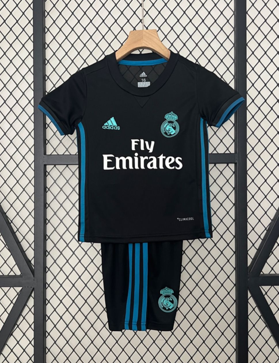 Camiseta y Pantalones para niños Real Madrid Home - Retro 2017/2018
