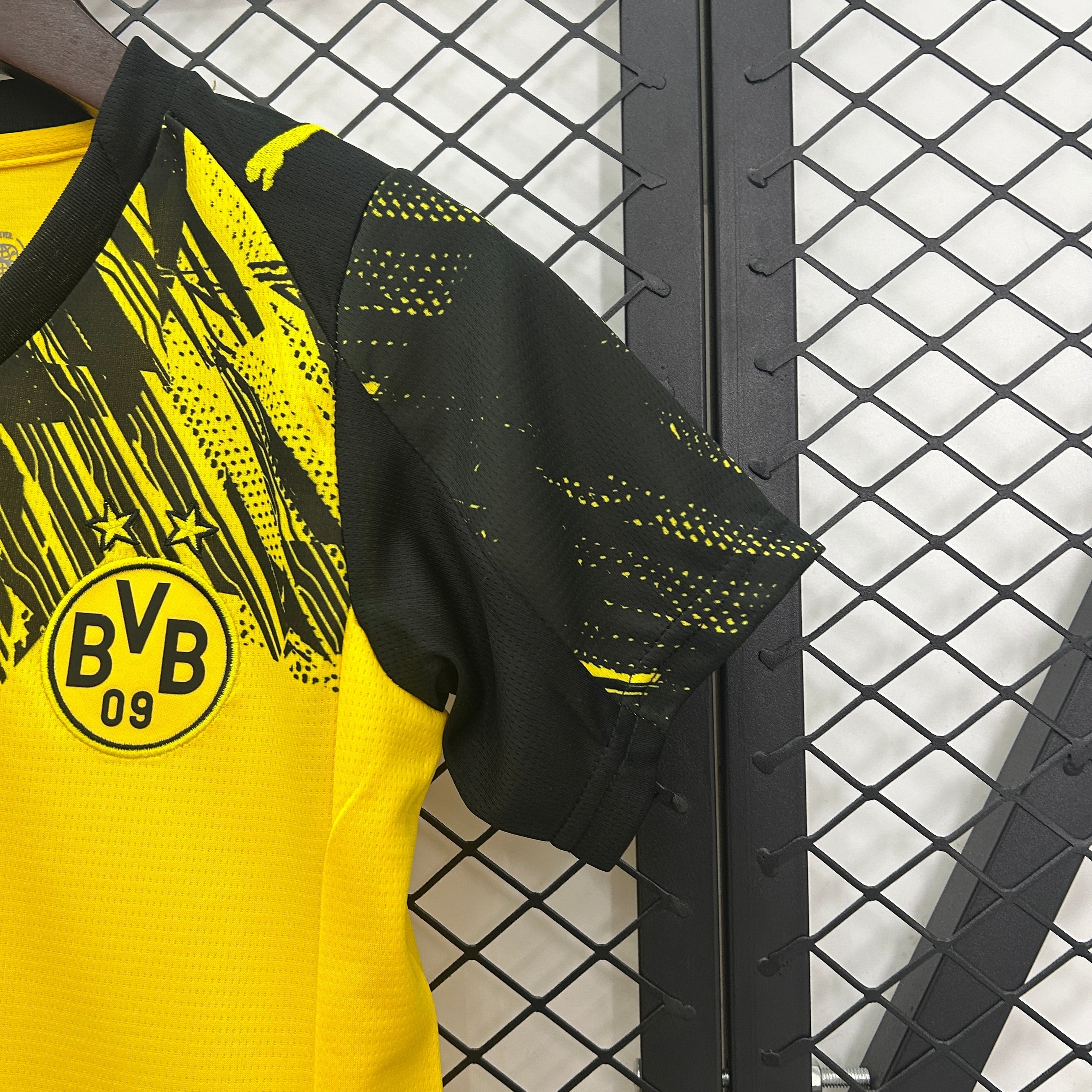Camiseta y Pantalones para niños Borussia Dortmund 25/26