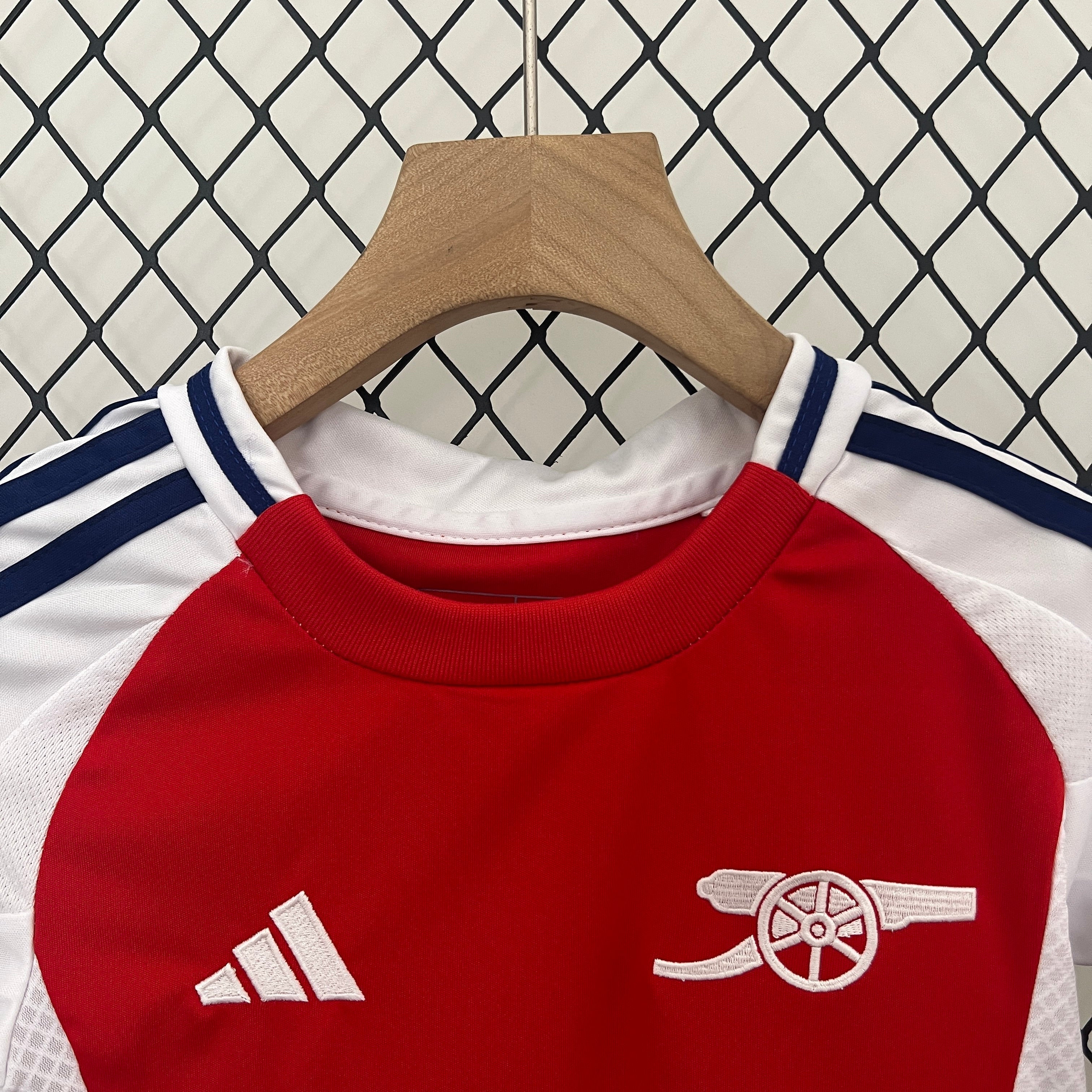 Camiseta y Pantalones para niños Arsenal Home 24/25