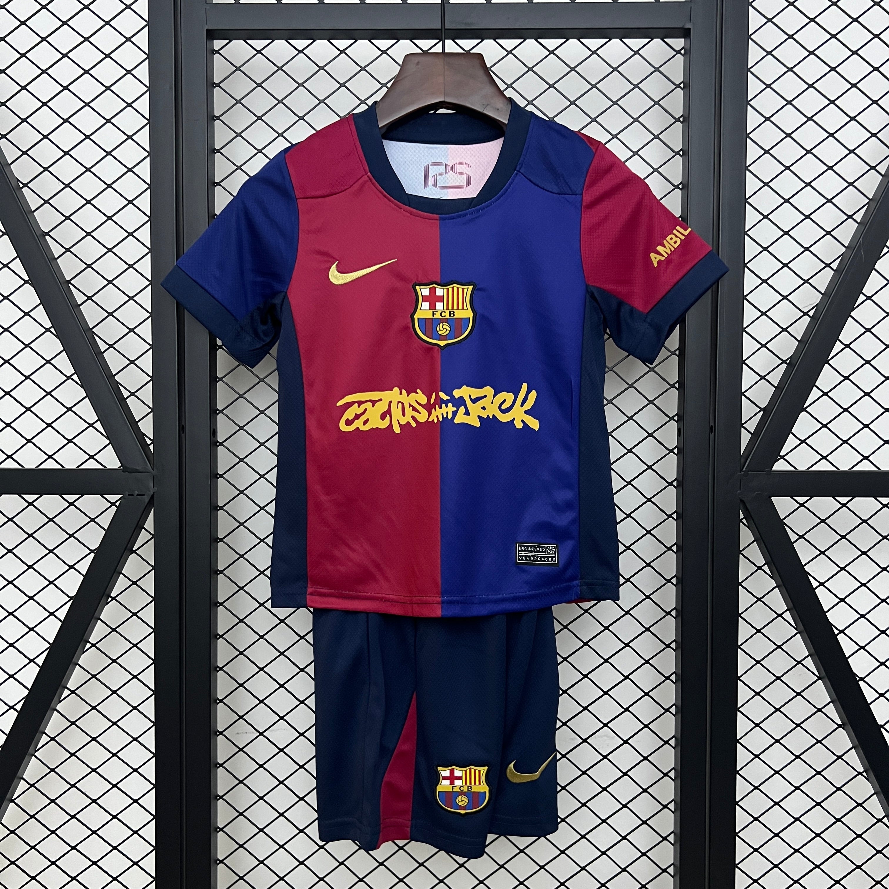 Camiseta y Pantalones para niños FC Barcelona - Travis Scott CACTUS JACK
